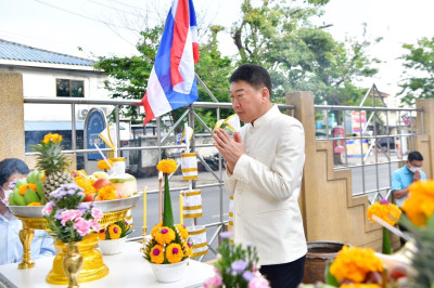 พิธีบวงสรวงตั้งศาลสิ่งศักดิ์สิทธิ์หลังใหม่ประจำสำนักพัฒนาและถ่ายทอดเทคโนโลยีการสหกรณ์ ณ บริเวณด้านหน้าสำนักพัฒนาและถ่ายทอดเทคโนโลยีการสหกรณ์ ถนนพิชัย เขตดุสิต กรุงเทพฯ ... พารามิเตอร์รูปภาพ 1