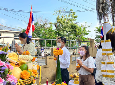 พิธีบวงสรวงตั้งศาลสิ่งศักดิ์สิทธิ์หลังใหม่ประจำสำนักพัฒนาและถ่ายทอดเทคโนโลยีการสหกรณ์ ณ บริเวณด้านหน้าสำนักพัฒนาและถ่ายทอดเทคโนโลยีการสหกรณ์ ถนนพิชัย เขตดุสิต กรุงเทพฯ ... พารามิเตอร์รูปภาพ 6