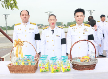 พิธีสวดพระพุทธมนต์และพิธีทำบุญตักบาตรถวายพระราชกุศล ... พารามิเตอร์รูปภาพ 2