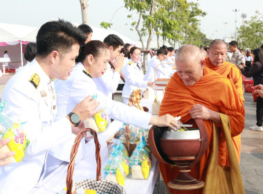 พิธีสวดพระพุทธมนต์และพิธีทำบุญตักบาตรถวายพระราชกุศล ... พารามิเตอร์รูปภาพ 5